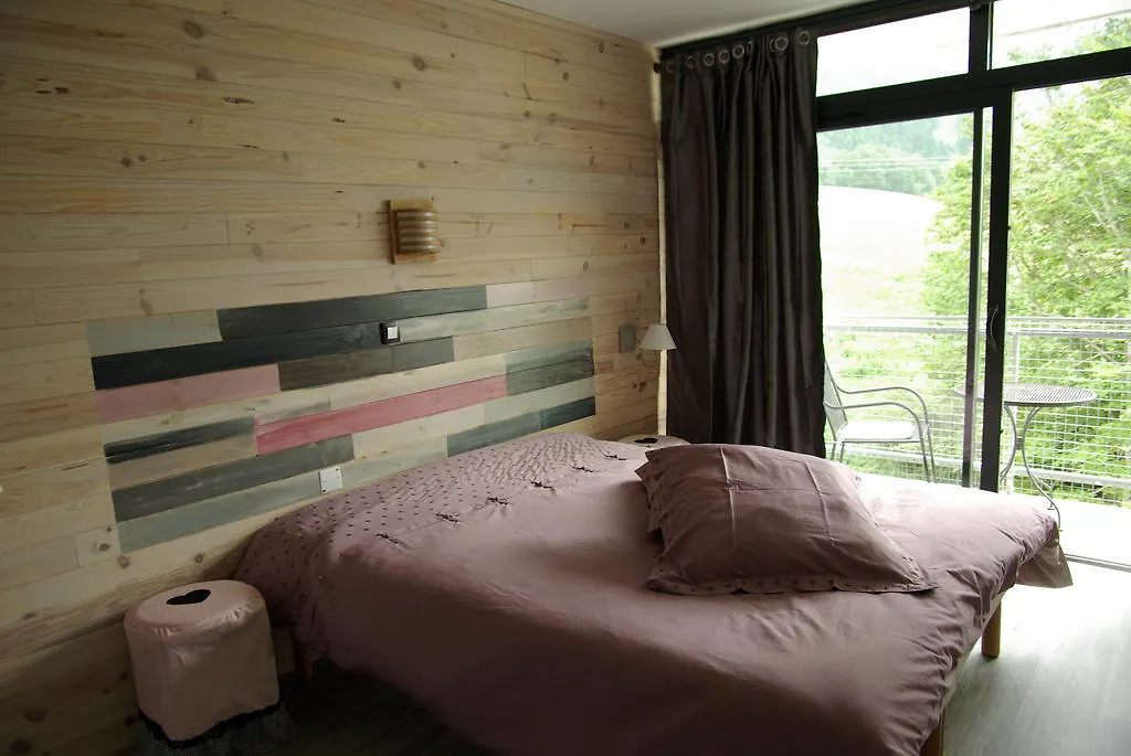 Hotel Coeur Des Montagnes Rencurel 2*,