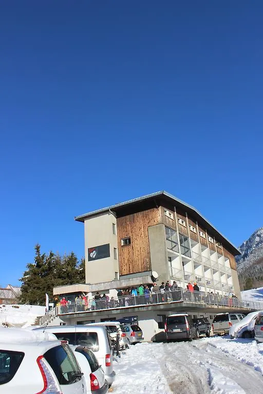Hotel Coeur Des Montagnes Rencurel 2*,